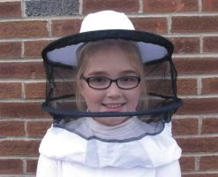 Round Child's Tie Veil W/ Hat