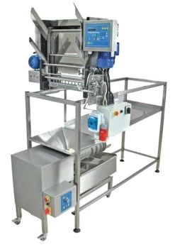 Lyson Uncapper With Extruder